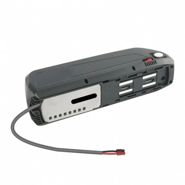 Découvrez La batterie Lithium Multimarque 48V 13Ah chez Doctibike, Expert En Batterie Et Reconditionnement De Batteries De Vélo électrique . Si Votre Vélo Ne Vous Procure Plus Une Autonomie Suffisante, Alors Il Est Temps De Changer Et D'optez Pour La Batterie Compatible Multimarque Hailong. Au Design Simple Et épuré, elle S'adapte à Un Grand Nombre De Vélos : Pour Savoir Si Elle Convient Au Vôtre, Consultez La Liste Dans La Rubrique Compatibilité Ci-dessous. 2 Découvrez La batterie Lithium Multimarque 48V 13Ah chez Doctibike, Expert En Batterie Et Reconditionnement De Batteries De Vélo électrique . Si Votre Vélo Ne Vous Procure Plus Une Autonomie Suffisante, Alors Il Est Temps De Changer Et D'optez Pour La Batterie Compatible Multimarque Hailong. Au Design Simple Et épuré, elle S'adapte à Un Grand Nombre De Vélos : Pour Savoir Si Elle Convient Au Vôtre, Consultez La Liste Dans La Rubrique Compatibilité Ci-dessous. – Image 2