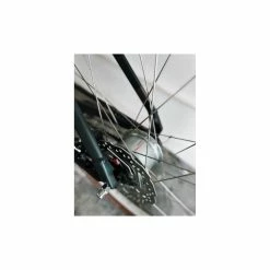 Vélo Tout Chemins Cube 7 Vélo Tout Chemins Cube -Chargeur vélo électrique Basprix cube hyde pro 2