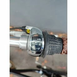 Vélo Urbain Autre Marque -Chargeur vélo électrique Basprix velo beach cruiser square homme 4