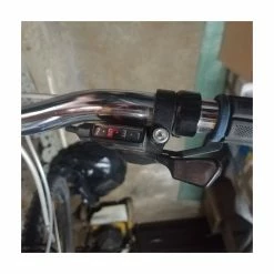 Vélo Tout Chemins Specialized -Chargeur vélo électrique Basprix vtc specialized crosstrail 3